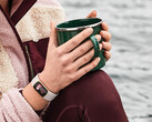 Fitbit has rolled out new watch faces to the Charge 5 and Luxe, former pictured. (Image source: Fitbit)