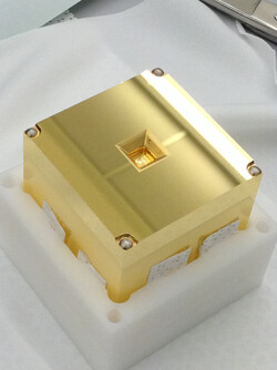 A cube made of gold and platinum makes gravitational waves visible. (Source: ESA)