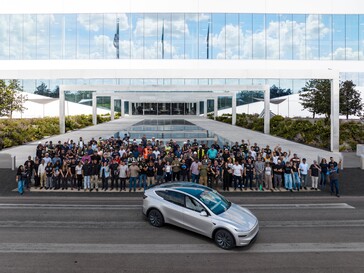 Model Y L production in Giga Texas