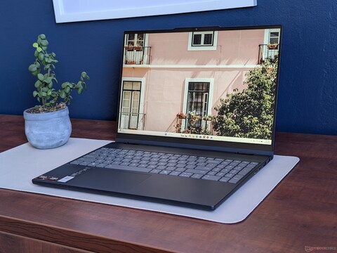Lenovo IdeaPad 5 2-in-1 15 review: Ryzen AI 5 430 performance debut