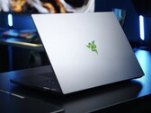 The Razer Blade 18 with an RTX 4090, Core i9 and 200Hz 4K screen is currently discounted by $900 (Image source: Alex Wätzel)