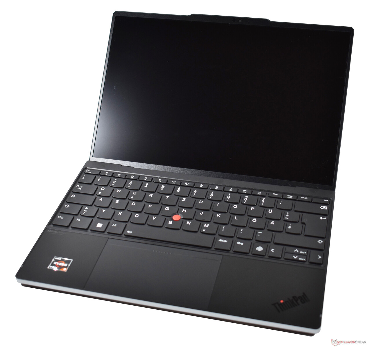 Web カメラを示す Lenovo ThinkPad Z13 Gen 2 の正面図。