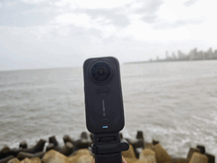 The Insta360 X6