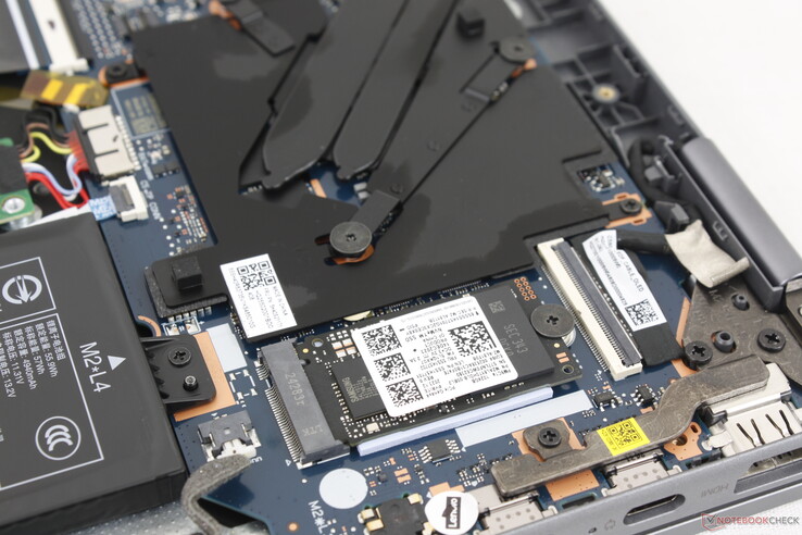 Short M.2 2242 PCIe4 x4 SSD