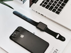 Apple should bring iOS 18 to all devices that can run iOS 17. (Image source: Igor Son)