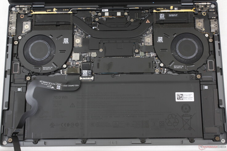 No major internal differences between the Core Ultra 7 and Core Ultra X7 SKUs