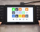 Mobile Pixels starts fundraising for innovative Tetra Keyboard Monitor combo on Kibidango. (Image source: Mobile Pixels on Kibidango)