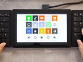 Mobile Pixels starts fundraising for innovative Tetra Keyboard Monitor combo on Kibidango. (Image source: Mobile Pixels on Kibidango)