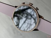 An official solution for left-handed people who wear Wear OS smartwatches could arrive soon. (Image source: NotebookCheck)