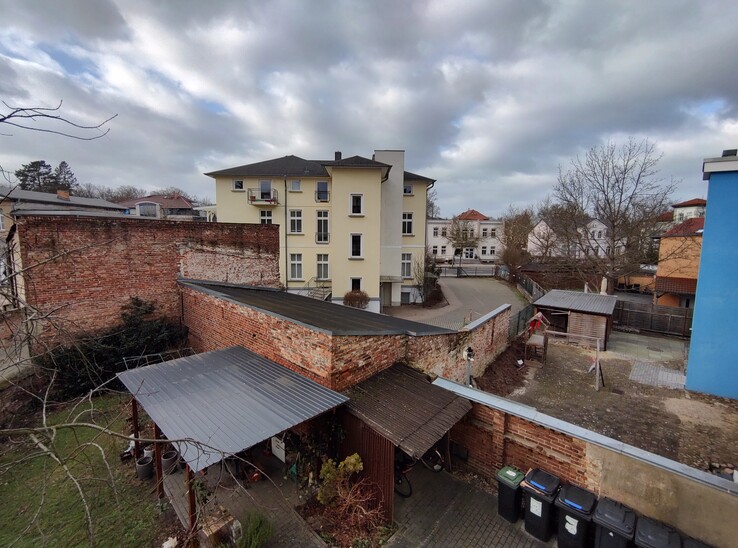 Wide-angle lens
