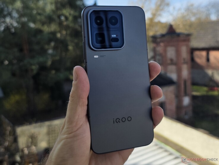 Vivo iQOO 15 Ultra smartphone review