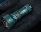 The E10 2.0 EDC flashlight has a long throw and compact dimensions (Image source: Acebeam)