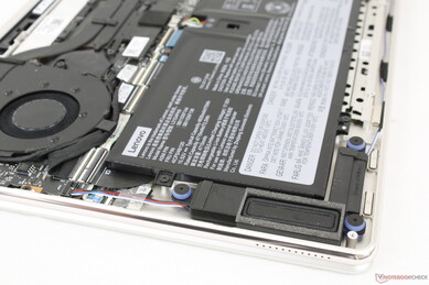 Tweeters near front corners plus two more bass speakers in the hinge