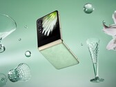 The Tecno Phantom V Flip 2 has a bigger cover display than its predecessor. (Image source: Tecno) 