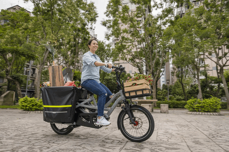 The Tern GSD cargo e-bike is powered by a Bosch Cargo line mid-drive motor with 85 Nm torque, delivering up to 25 kph (15.5 mph) top speed (Image source: Tern)