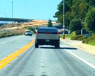 Tesla's Cybertruck has once again been seen on the streets of California. (Image source: trendsetter2023___ on TikTok)