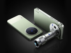 The Vivo X300s runs OriginOS 6 out of the box based on Android 16.