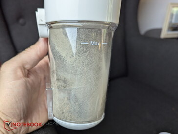 The dust container can be removed, although despite the MAX marking, little can be seen from the outside