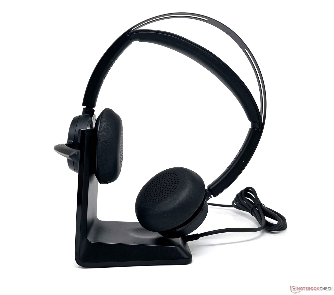 Poly Voyager Focus 2 review Capable business headset with several QoL features NotebookCheck