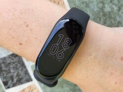 Xiaomi Mi Smart Band 7 with Always-On function