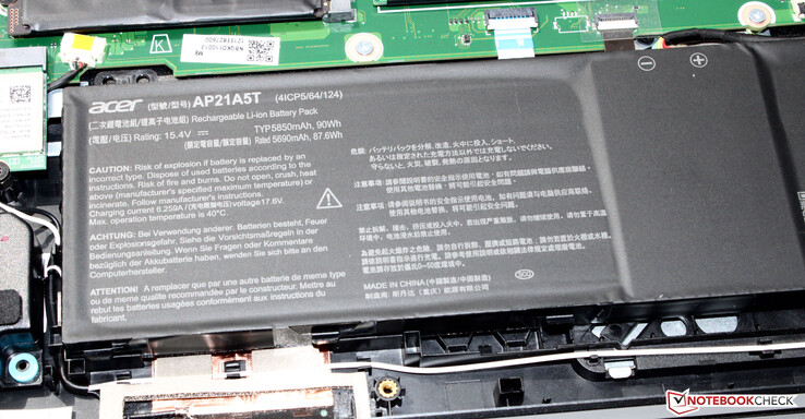 The battery has a capacity of 90 Wh.