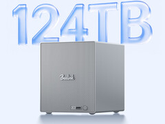 The Wildcat Lake NAS comes with soldered UFS 3.1 storage. Pictured: a promo picture the ME Pro 304 with total storage support highlighted.
