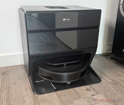 The Lefant M5 Pro in its docking station