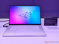 Asus ROG Zephyrus G16 (image via Notebookcheck)