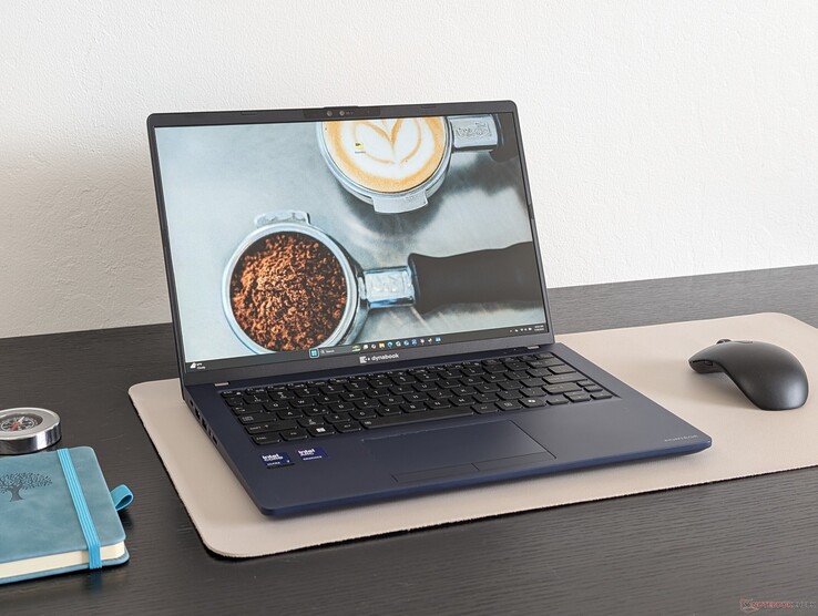 The image shows the older variant of the laptop, the Z40L-N, which was powered by Lunar Lake CPUs