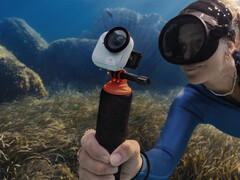 The Insta360 Go Ultra is set to launch in two colours. (Image source: via Igor Bogdanov)