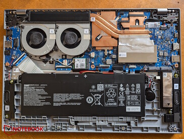 Aspire 16 with bottom cover removed