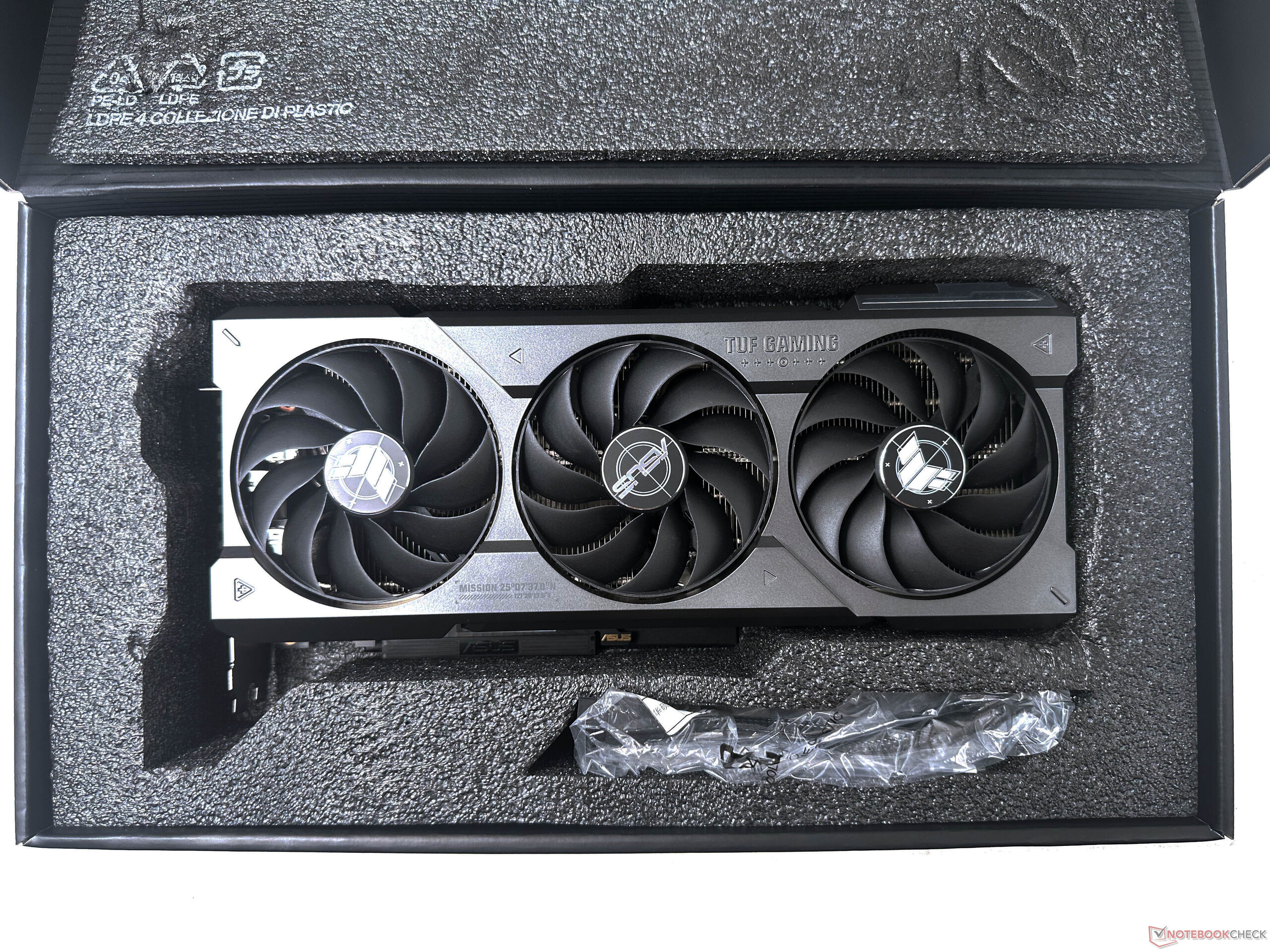 ASUS GeForce RTX 4070 Ti TUF Review - The Witcher 3