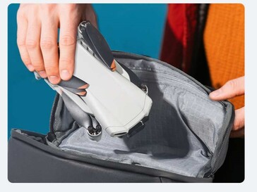 The drone can be folded up. (Image source: Lyzrc)