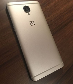 The Oneplus 3 and 3T had the same chassis but slightly different internals. (Source: wikipedia) The Oneplus 3 and 3T had the same chassis but slightly different internals. (Source: wikipedia)