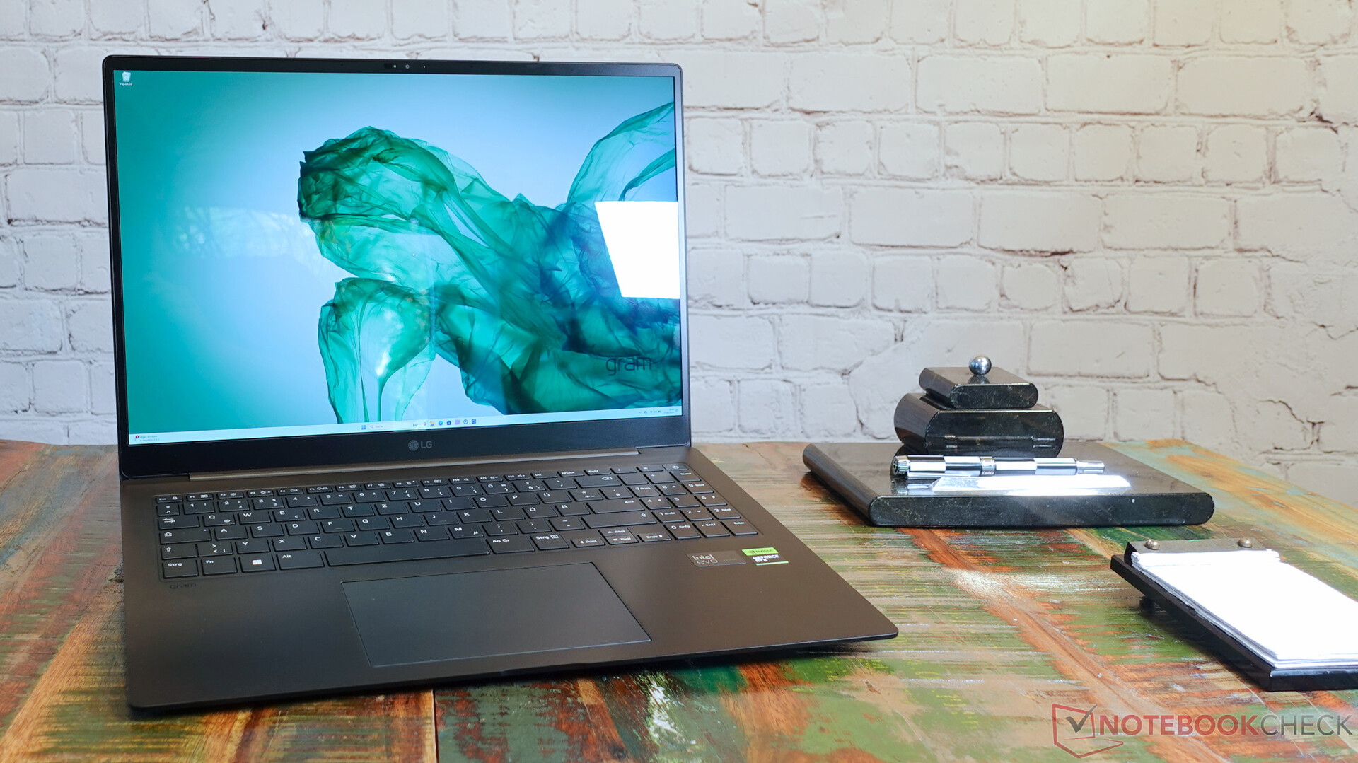 Multimedia notebook hotsell