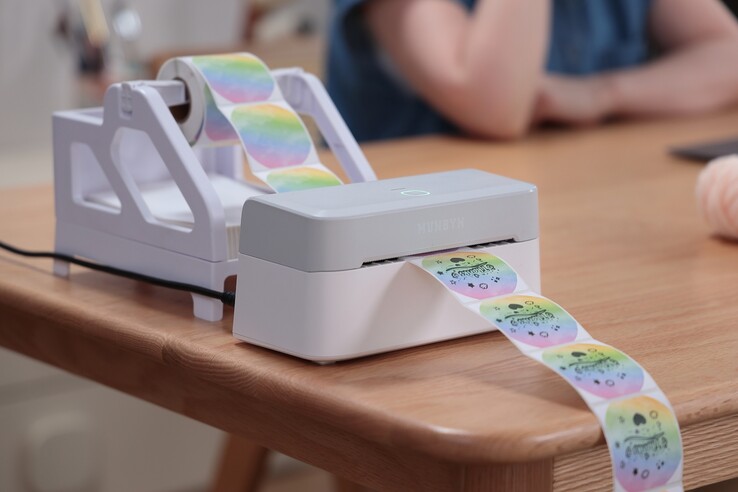 The Munbyn RW403B thermal label printer can prints return slips, inventory tags, home organization stickers, and other branding materials (Image source: Munbyn)