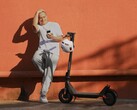 The Xiaomi Electric Scooter 4 Lite (2nd Gen) is now available in the EU. (Image source: Xiaomi)