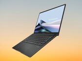 The Asus Zenbook 14 Q425MA is only 15 mm (0.59 inches) thin. (Image source: Asus/Best Buy, Cesar Couto, edited)