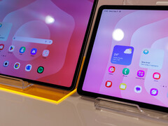 from the left: Galaxy Tab S11 Ultra and Tab S11 (Image Source: Daniel Schmidt)