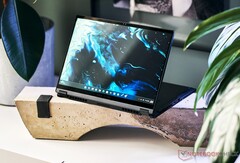 The Asus ROG Flow X13 has a flexible design and surprising performance. (Image source: Vaidyanathan Subramanium / Notebookcheck)