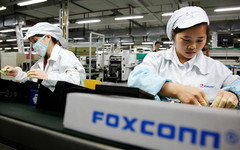 Foxconn factory, Apple to move production from China to Vietnam