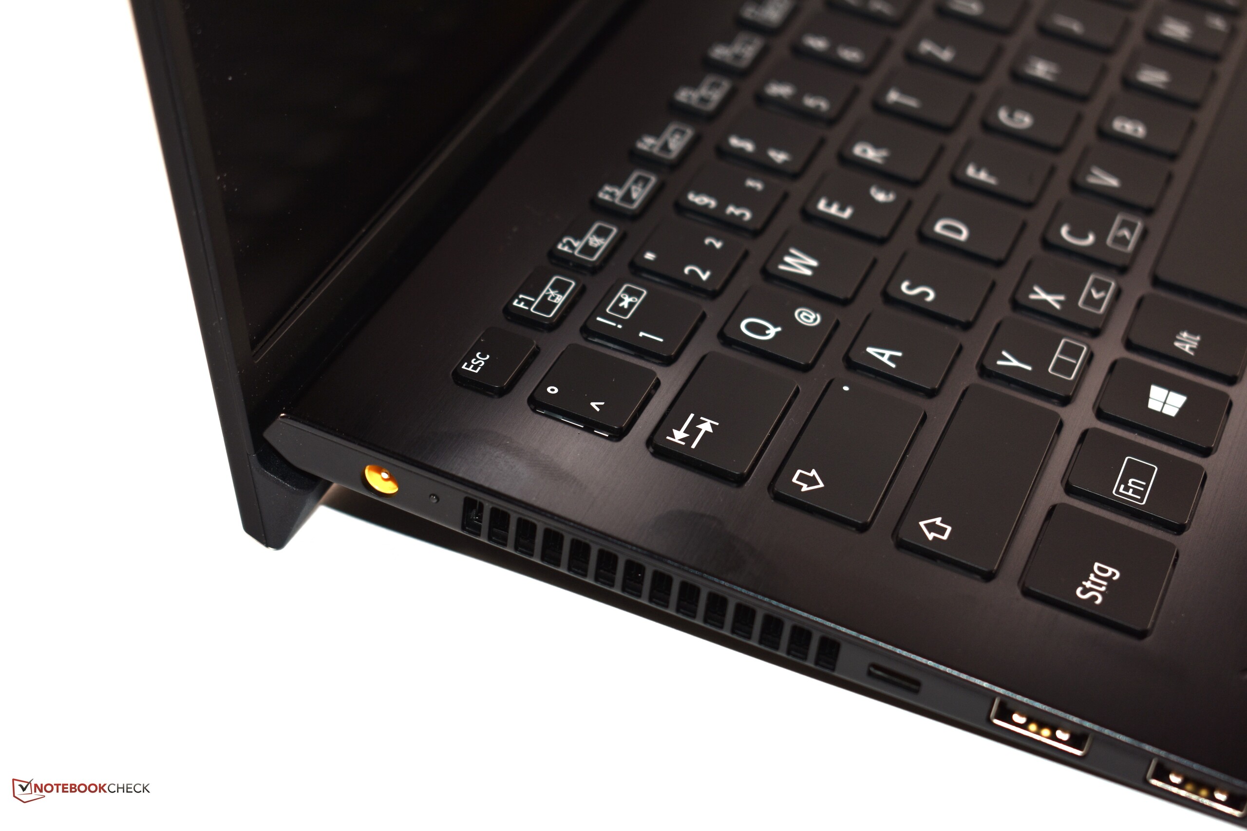 Vaio SX14 (i5-8265U, FHD) Laptop Review - NotebookCheck.net Vaio SX14 (i5-8265U, FHD) Laptop Review - NotebookCheck.net