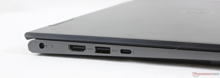 Left: AC adapter, HDMI 2.0, USB-A 3.2 Gen. 1, Thunderbolt 4 w/ PD and DP