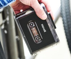 Maxell has launched a new cassette player with Bluetooth (Image source: Maxell)
