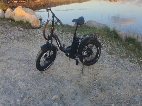 Best E-Fatbike under $800  thanks to strong off-road performance and long range - Touroll S2 review