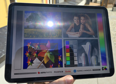 Using the display outdoors