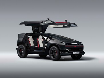 The Ceer EXOBOT SUV.
