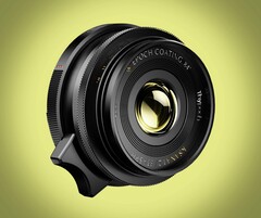 The Thypoch Ksana 35 mm f/2 is a compact full-frame lens for Leica M cameras.