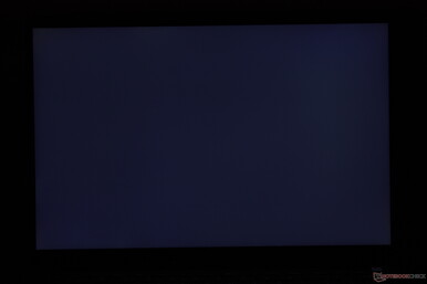 Minimal uneven backlight bleeding