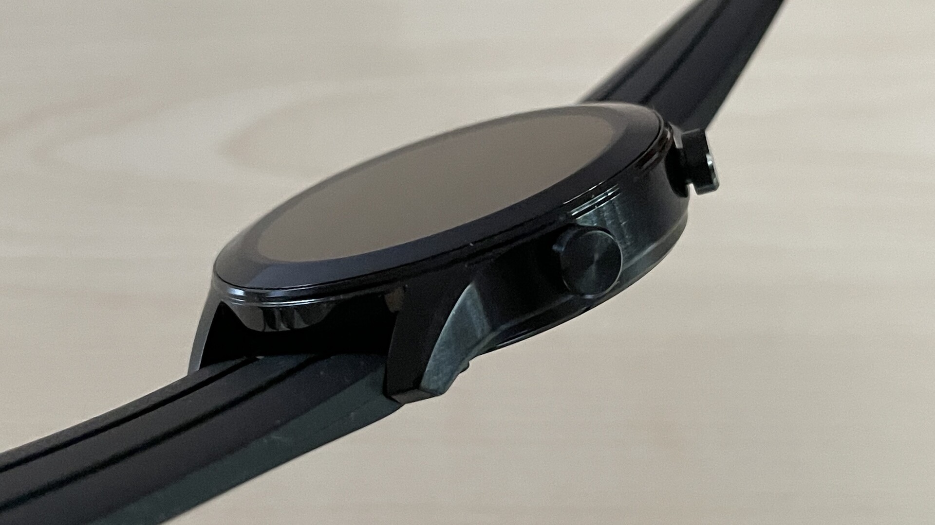 Realme watch s pro sales vs honor magic watch 2